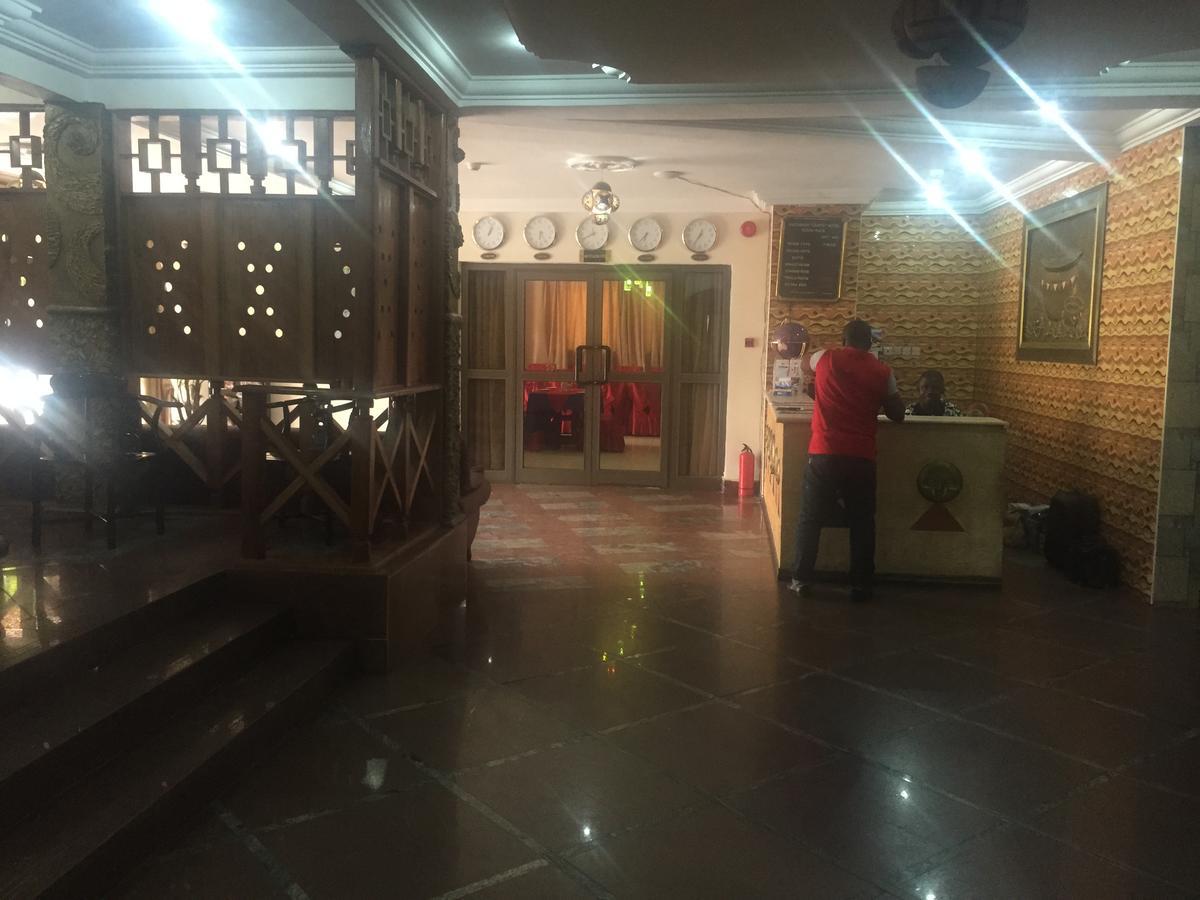 Ampomaah Hotel Accra Eksteriør bilde