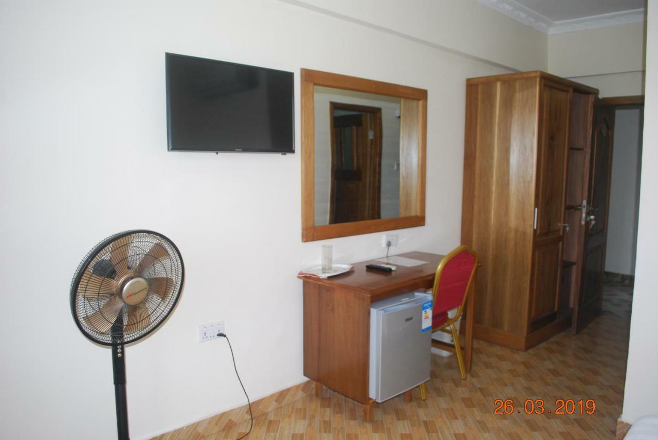 Ampomaah Hotel Accra Eksteriør bilde