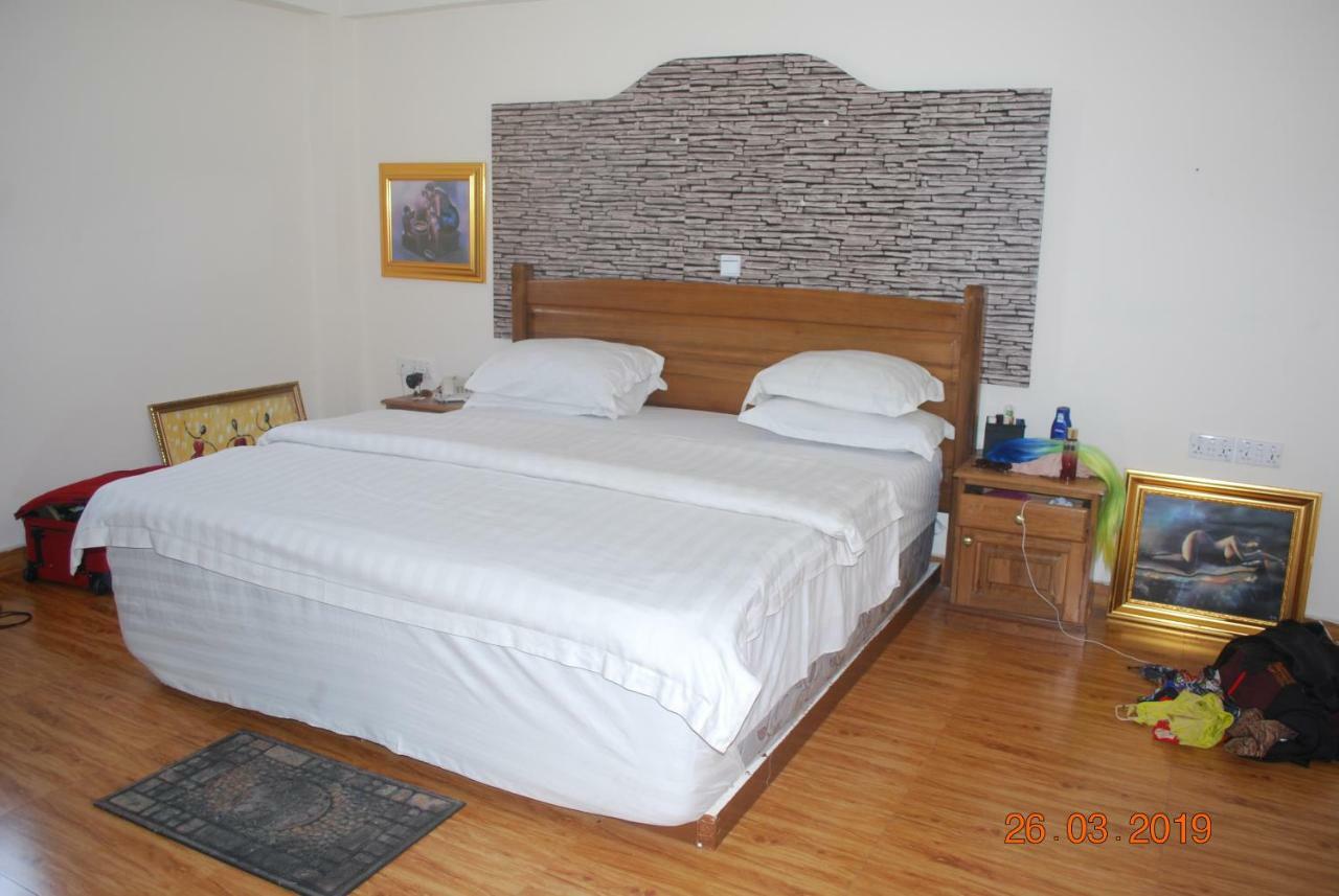 Ampomaah Hotel Accra Eksteriør bilde