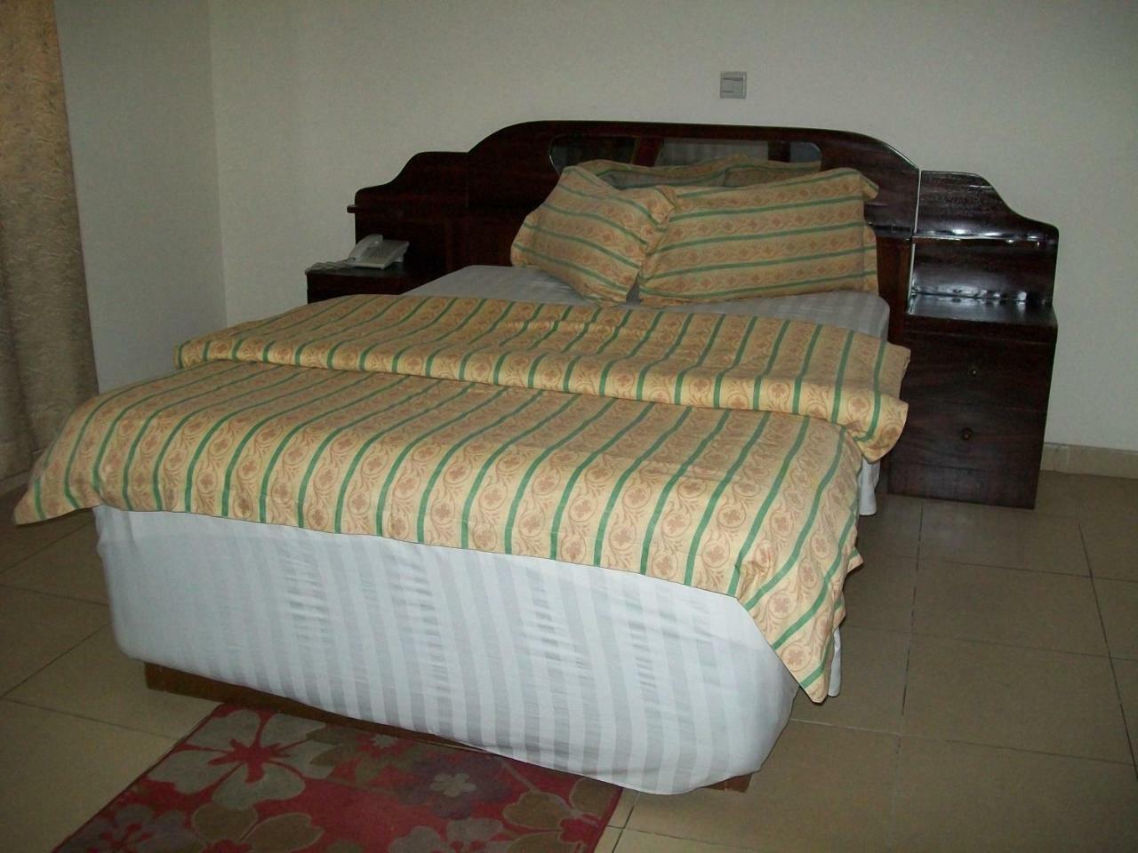 Ampomaah Hotel Accra Eksteriør bilde