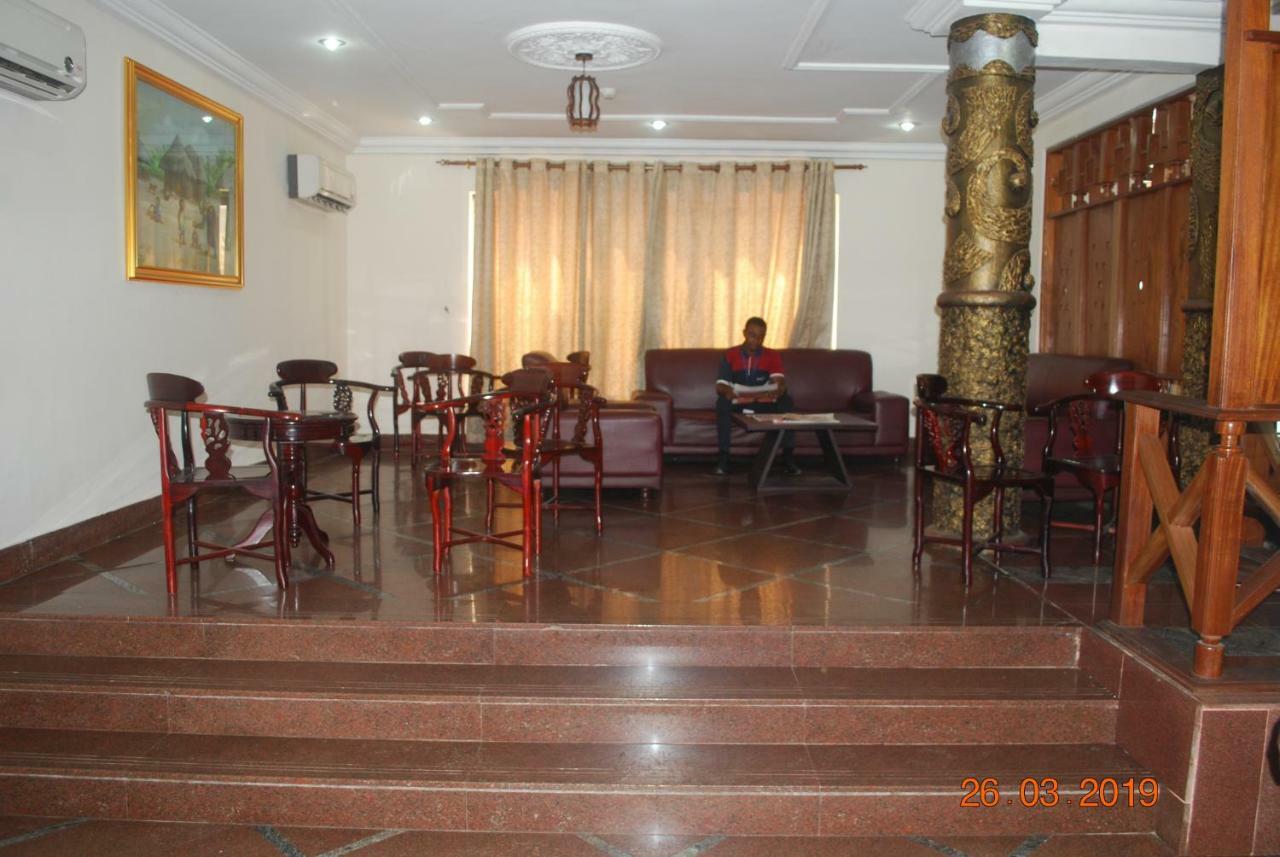 Ampomaah Hotel Accra Eksteriør bilde