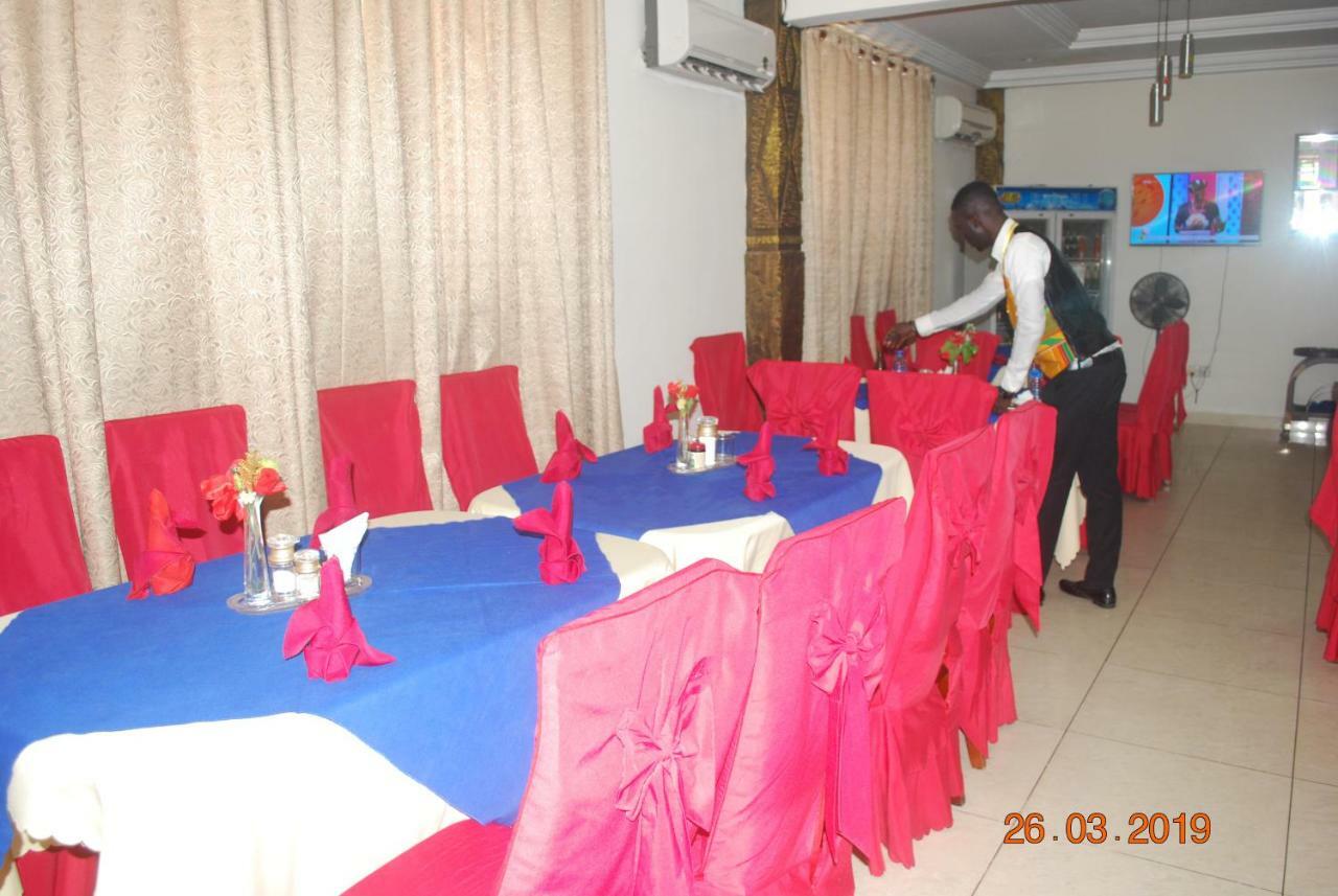 Ampomaah Hotel Accra Eksteriør bilde